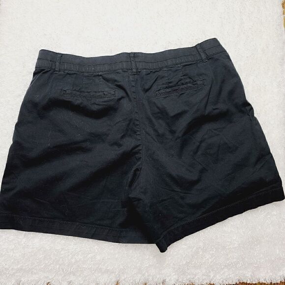 Intro. Love the Fit Shorts - Picture 2 of 5